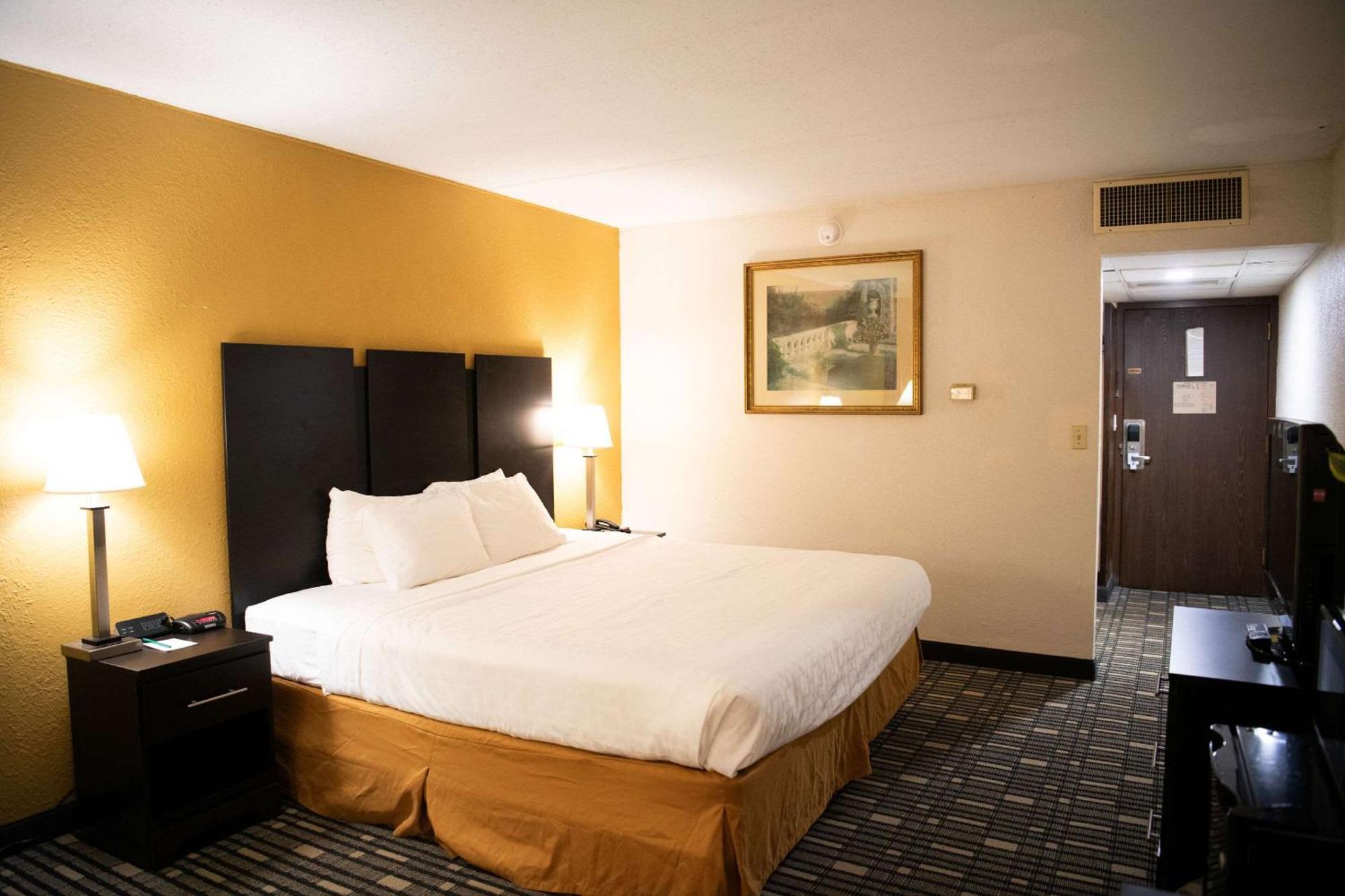 Quality Inn & Conference Center Somerset Exterior photo