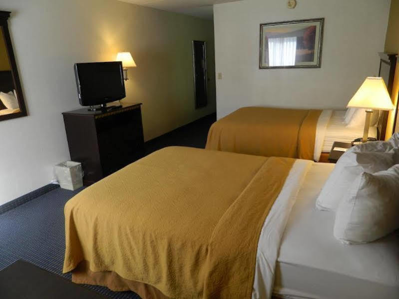 Quality Inn & Conference Center Somerset Exterior photo